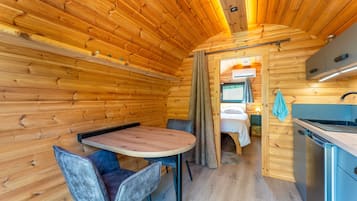 1 camera, Wi-Fi gratuito, lenzuola