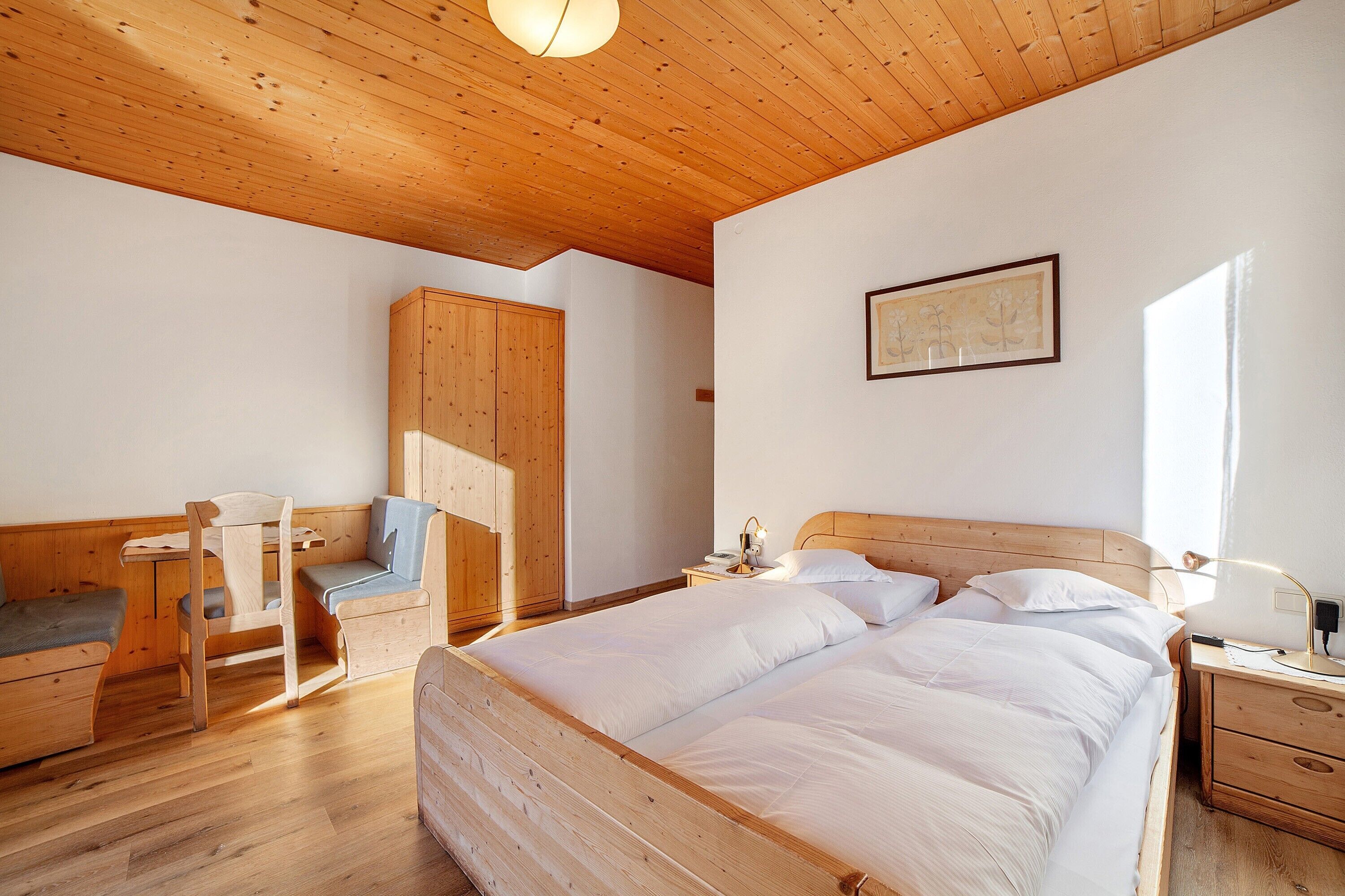 1 camera, Wi-Fi gratuito, lenzuola