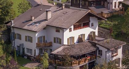 Gasthof Kirchsteiger 'Zimmer 8' avec vue sur le lac, terrasse partagée et Wi-Fi