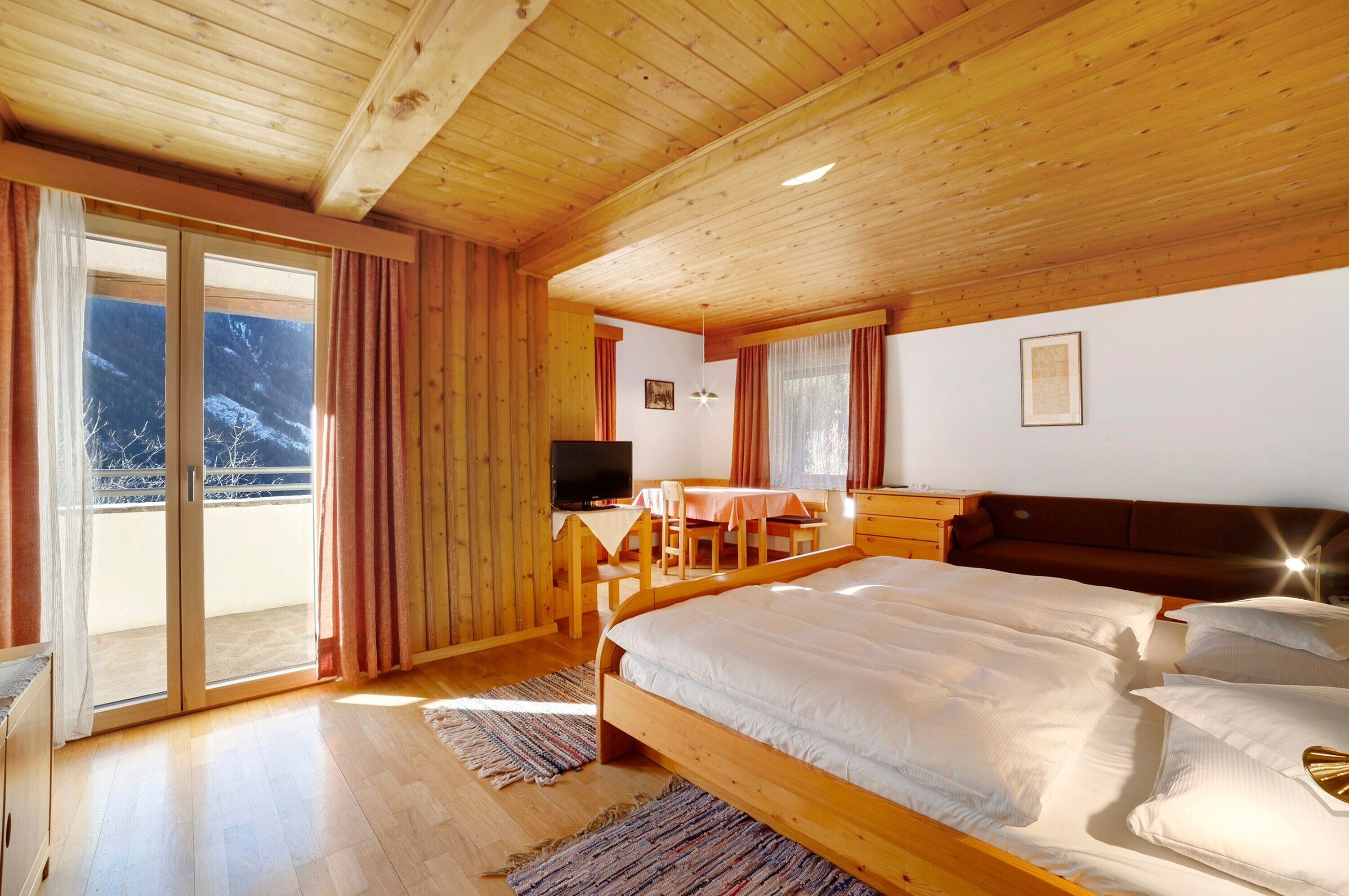 1 chambre, Wi-Fi gratuit, draps fournis