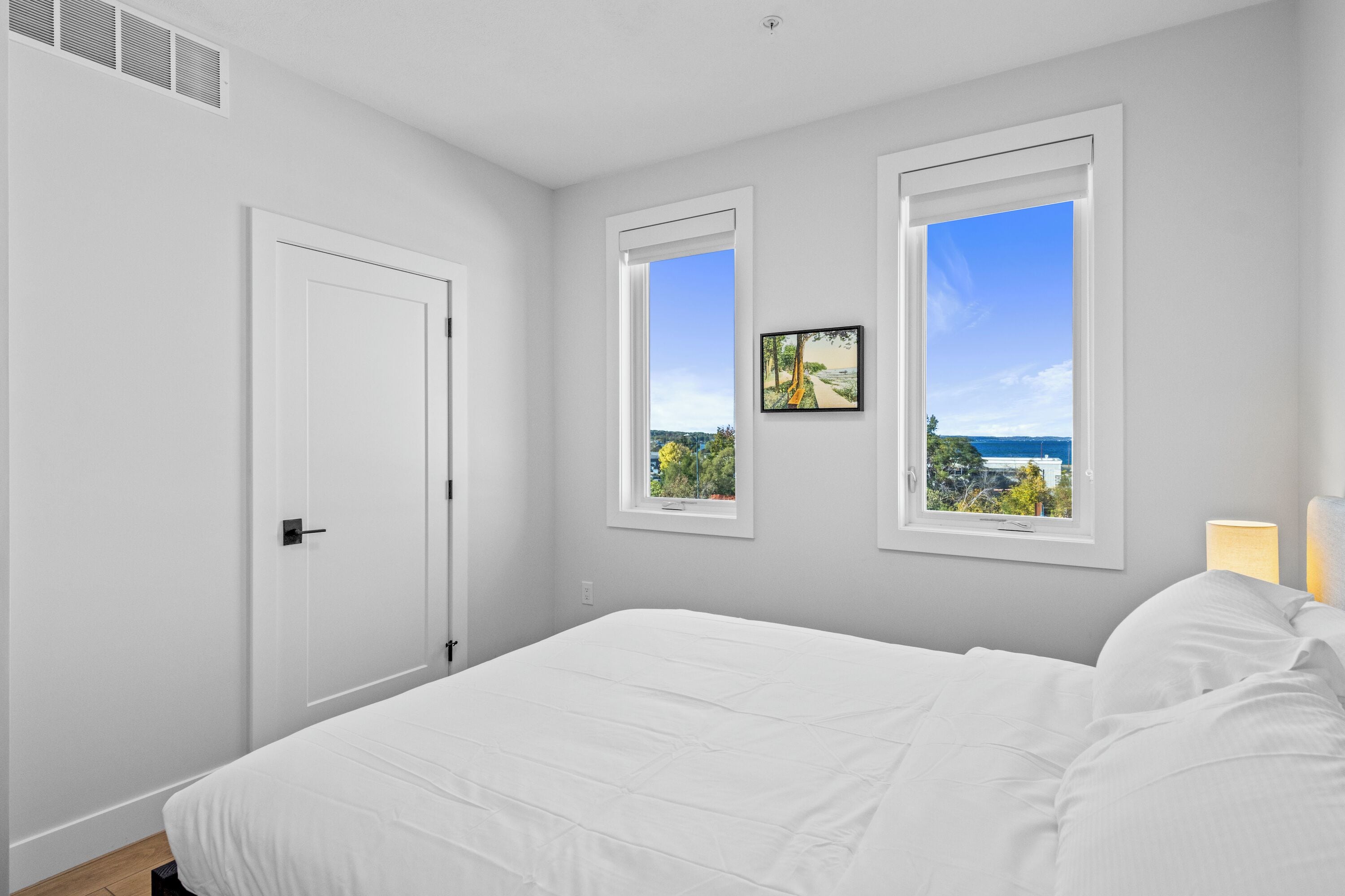 Classic Apartment, 1 Queen Bed (Self Check-in with Virtual Front Desk) | Individually decorated, individually furnished, iron/ironing board