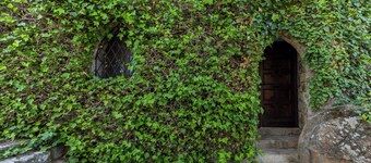 Castle 'Isla Del Burguillo' with Private Terrace, Private Garden and Wi-Fi