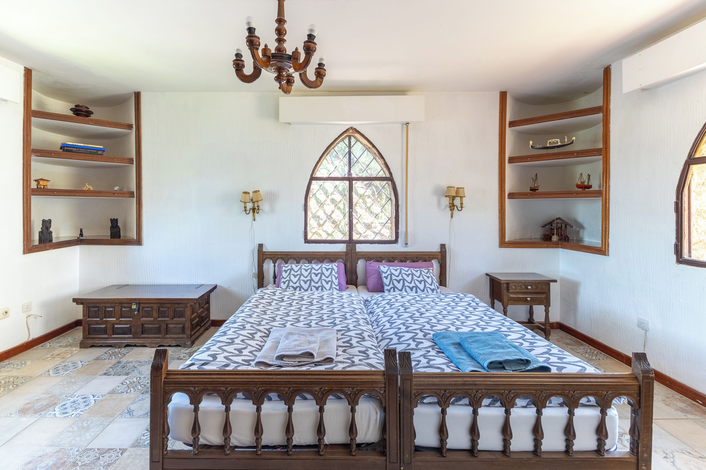 4 bedrooms, free WiFi, bed sheets