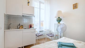 Strykjärn/strykbräda, gratis wi-fi och sängkläder