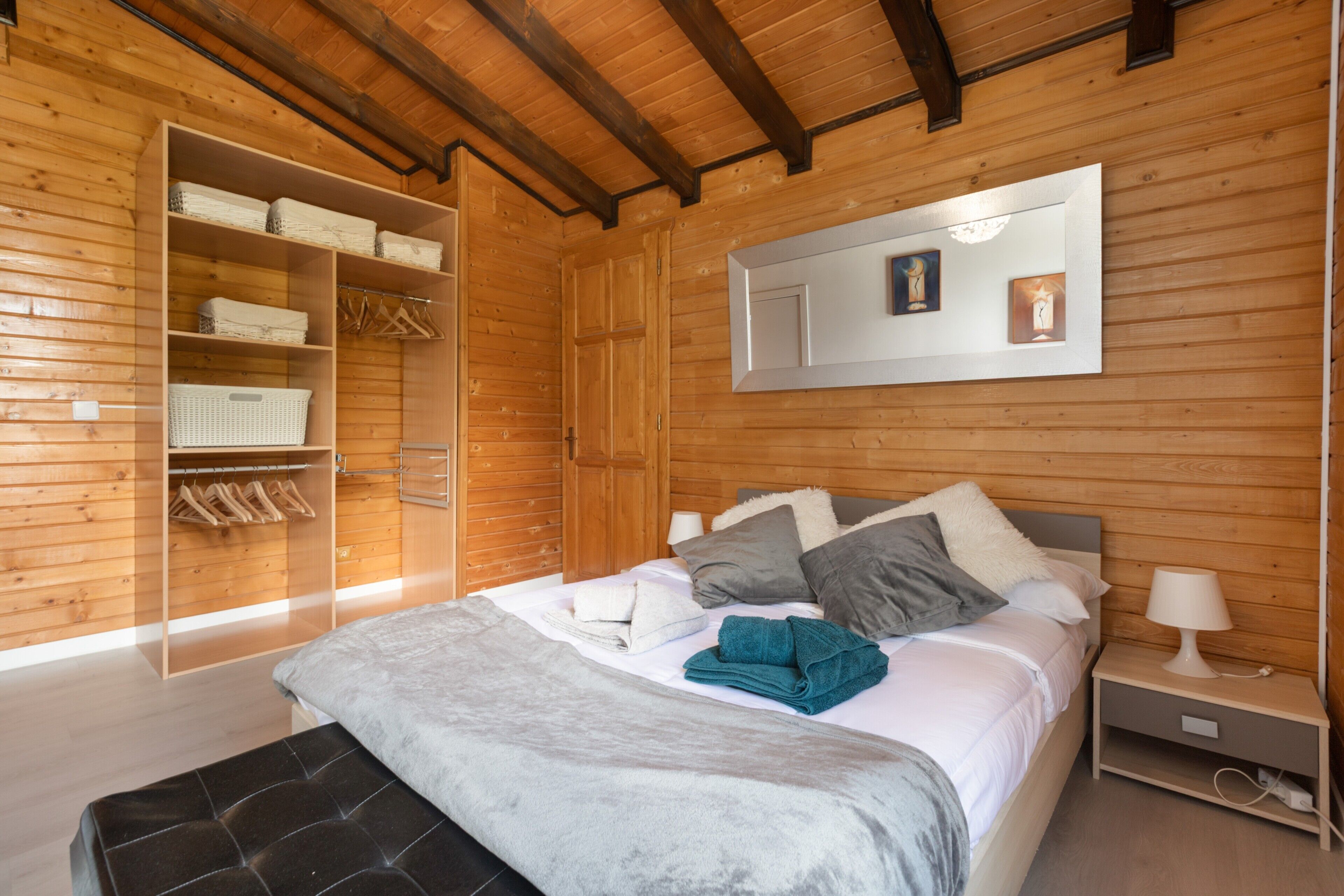 4 sovrum, strykjärn/strykbräda, gratis wi-fi och sängkläder