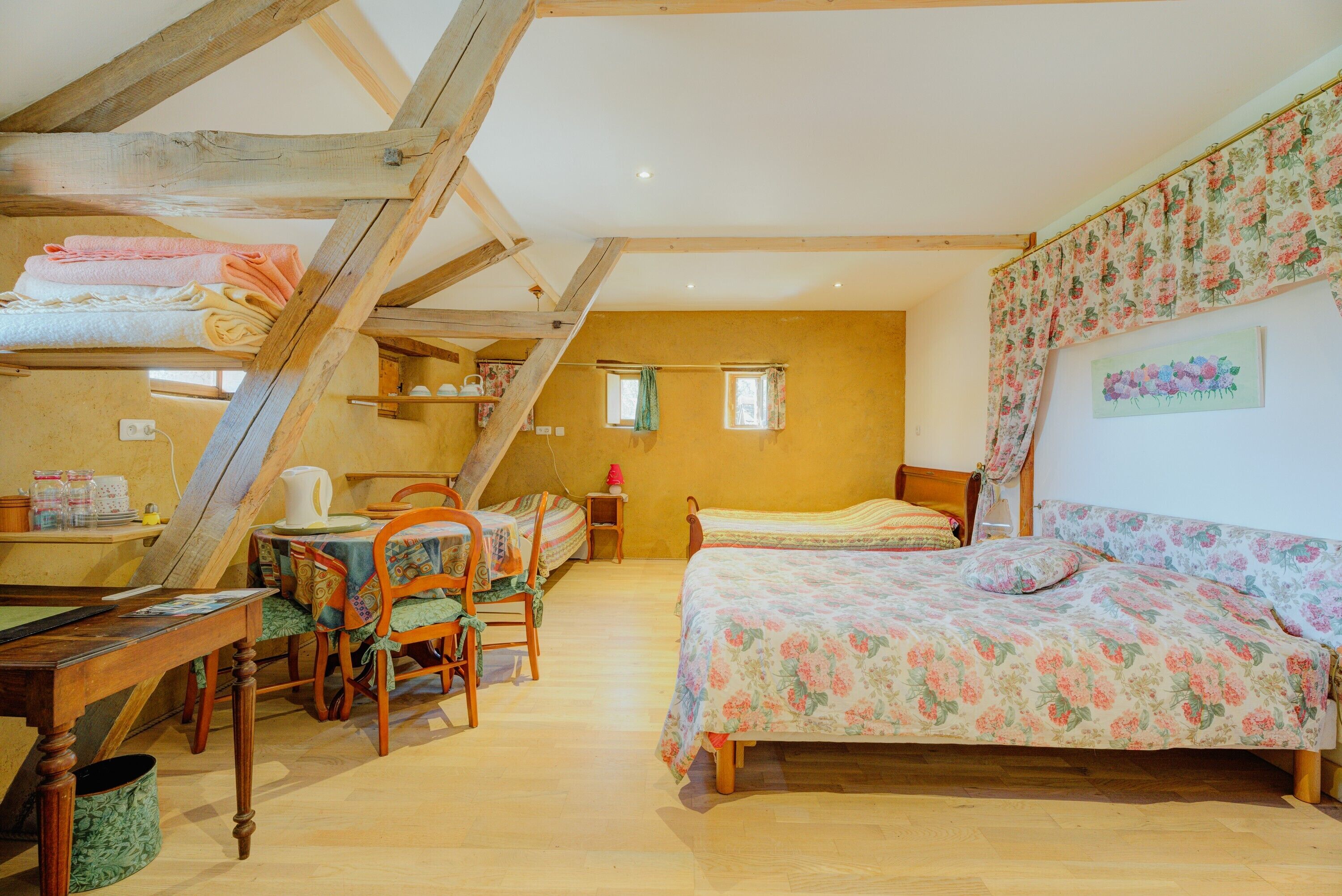 1 chambre, fer et planche à repasser, draps fournis