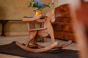 Interior - Guest Room 'Les Hortensias Roses' (Boisgervilly)