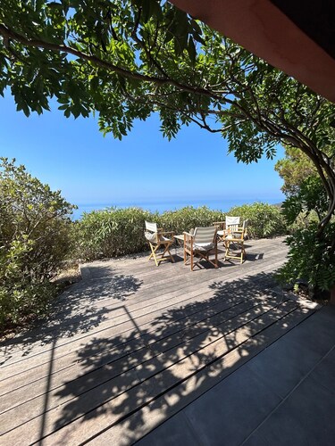 Holiday Home 'Stella Di Mare' with Wi-Fi and Air Conditioning