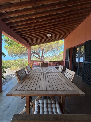 Outdoor dining - Holiday Home 'Stella Di Mare' with Wi-Fi and Air Conditioning (Coti-Chiavari)