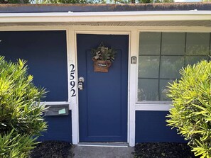 Exterior detail - Blue Spacious Inside and Out (Jacksonville)