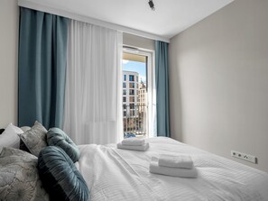 1 slaapkamer, een strijkplank/strijkijzer, wifi, beddengoed