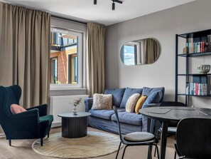 TV - National Stadium Riverside Apartment (Warszawa)