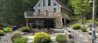 Charming 3-bedroom house with Loft & 2 Double Beds in fabulous Greentown