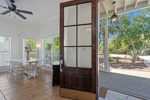 Outdoor dining - Ocean Glory 30A | Inlet Beach, FL | Dog-Friendly | 3-Min Walk to Beach | My Beach Getaways (Inlet Beach)