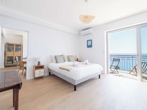 2 bedrooms, iron/ironing board, WiFi, bed sheets - Cannes – Suquet Sea View & Beach Access (Cannes)