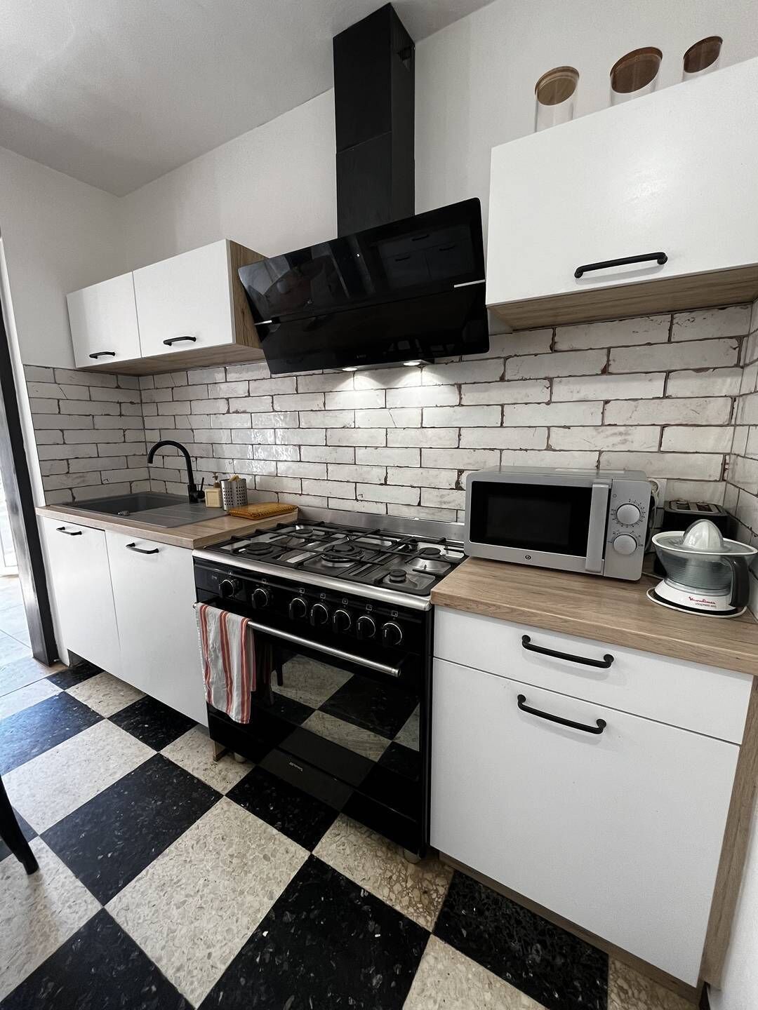 Fridge, oven, cookware/dishes/utensils