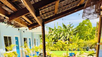 Room, 1 Bedroom, Accessible, Smoking | Outdoor dining