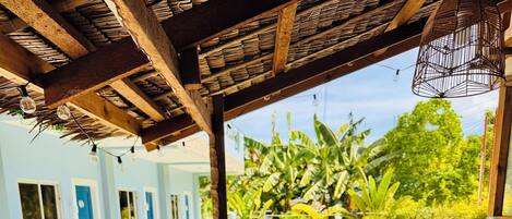 Room, 1 Bedroom, Accessible, Smoking | Outdoor dining