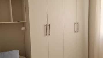 2 間睡房、熨斗/熨衫板、Wi-Fi、床單