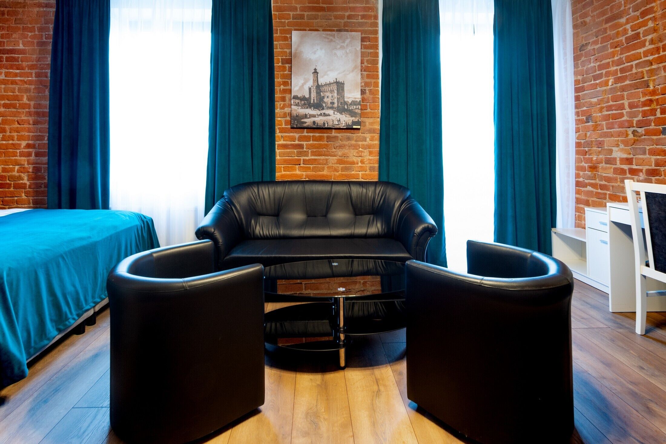 Comfort Room, City View