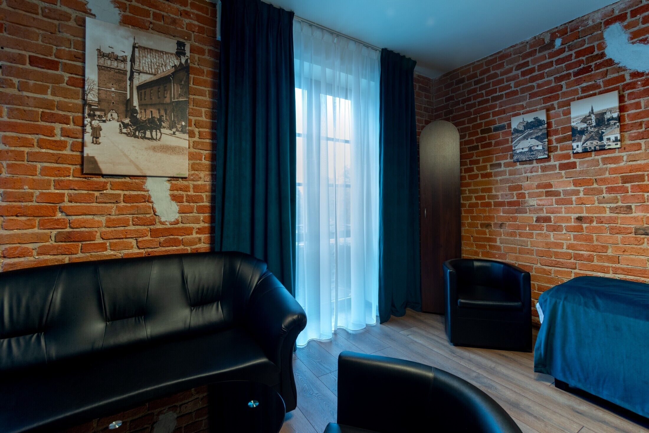 Comfort Room, City View | Desk, laptop workspace, iron/ironing board, free WiFi