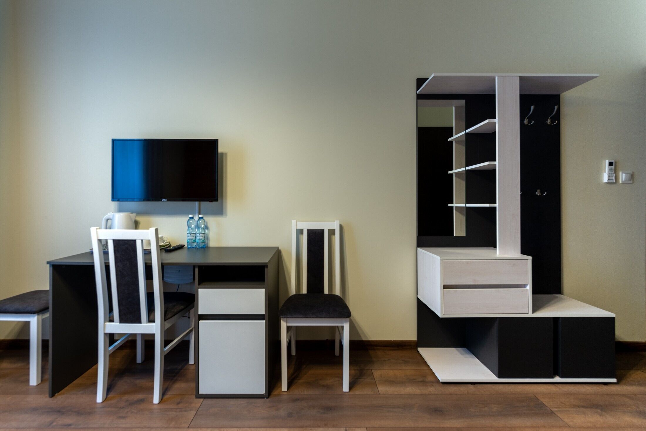 Comfort Room, City View | Desk, laptop workspace, iron/ironing board, free WiFi