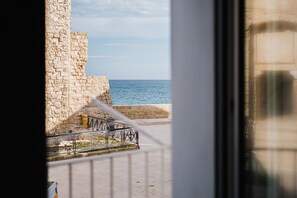 Interior - Seafront Apartment by Carlo V Castle, Monopoli Old Town |  Al Castello di Amec Emanuela (Monopoli)