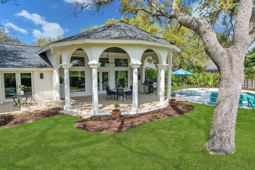 New Listing! Coastal Comfort Awaits – Dog Friendly Sea Palms Retreat | Private Pool & Marsh Views