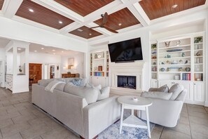 Smart TV, stereo, offices