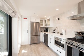 Ovn, kogeplade, Isterningmaskine