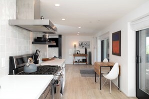 Oven, stovetop, ice maker