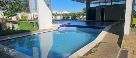 Piscine extérieure