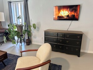 Apartment, Accessible | 1 bedroom - Modern Studio Retreat Stylish Spacious MR (Oklahoma City)