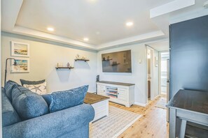 Smart TV, video games