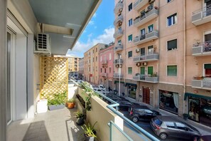 Property grounds - GuestHost - Guest House - Vivamus Large and Elegant apartment (Cagliari)