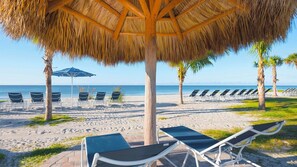 Beach nearby, sun loungers, beach towels