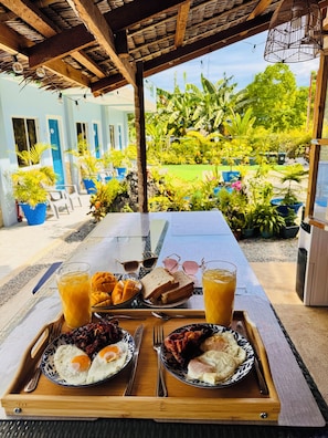 Room, 1 Bedroom, Accessible, Patio | Outdoor dining