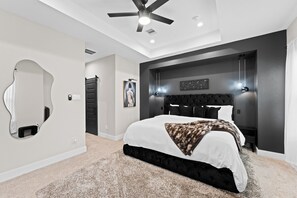 3 bedrooms, iron/ironing board, free WiFi, bed sheets