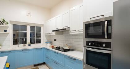 Villa Bauhinia - 5bhk With Pool 10 Mins to Beach