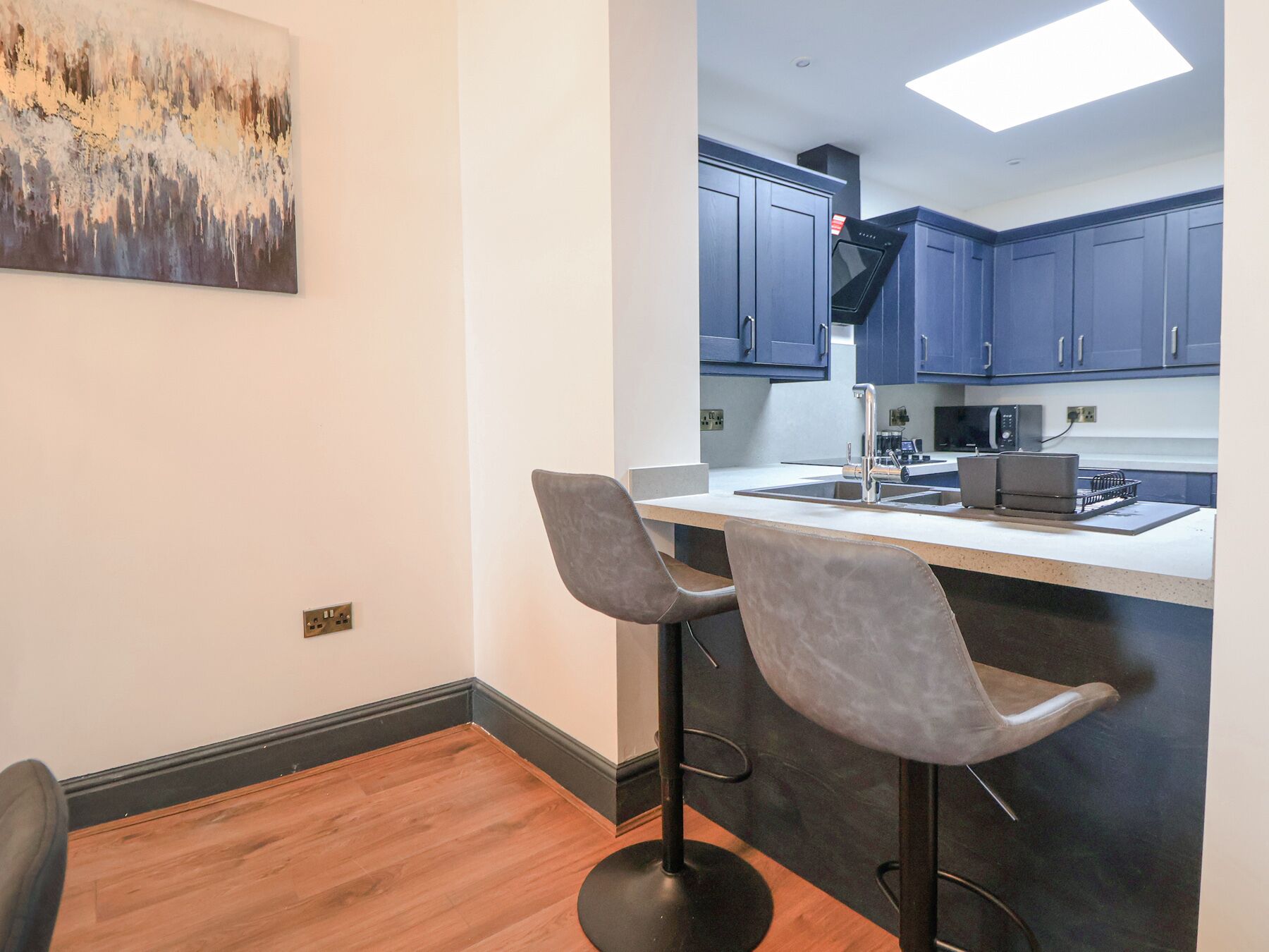 Dishwasher, cookware/dishes/utensils