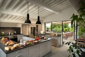 Fridge, microwave, dishwasher, toaster