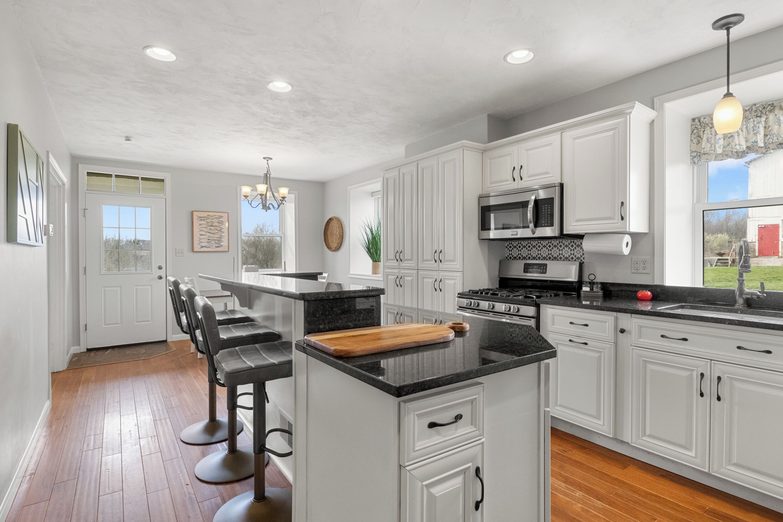 冰箱、微波炉、烤箱、炉灶