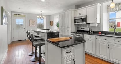 DOVER HILTON FARMHOUSE