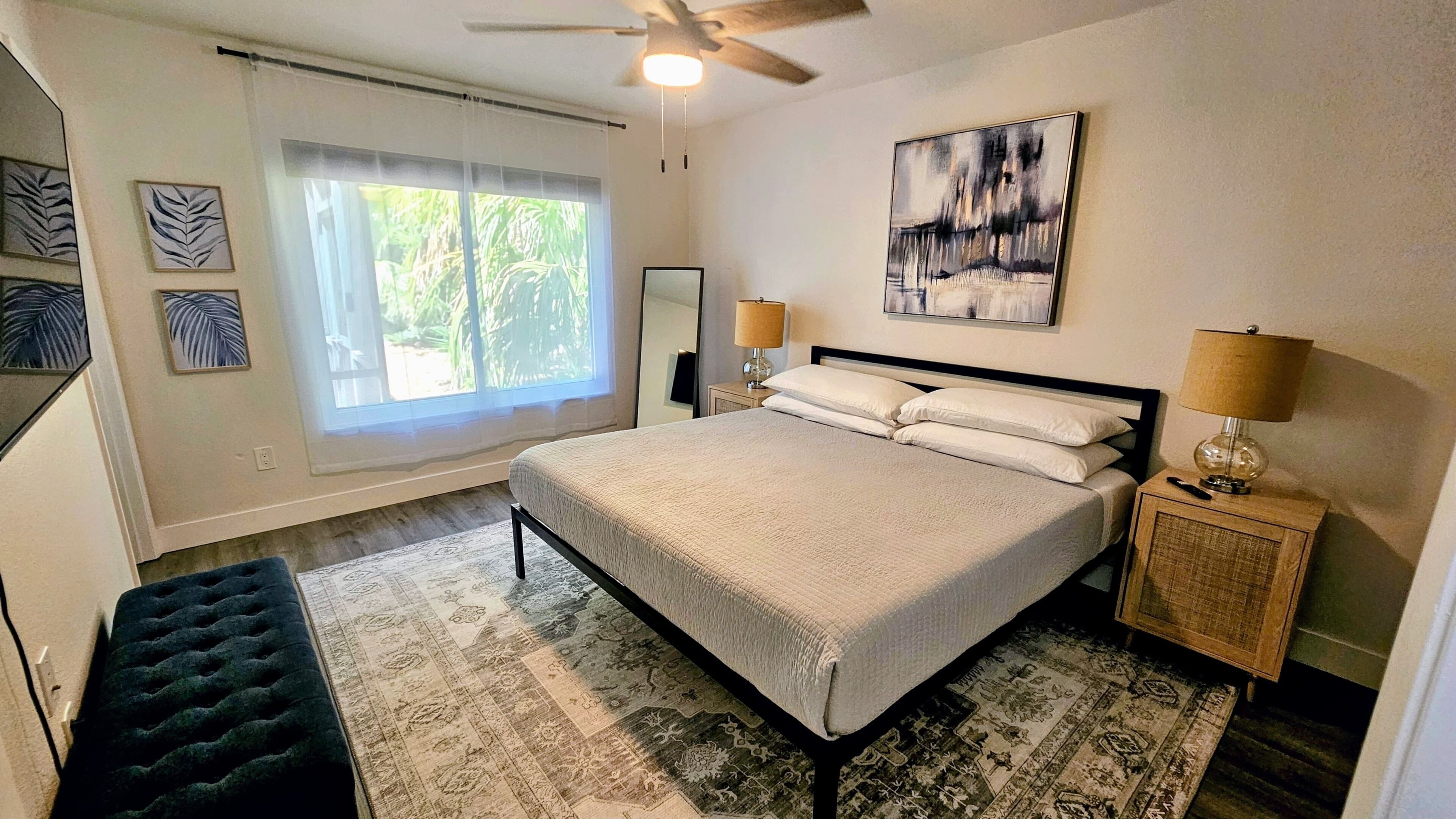 3 soverom, skrivebord, strykejern/-brett og wi-fi (inkludert)