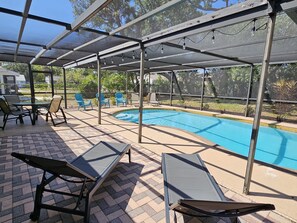 Outdoor pool - 10 minutes to Mineral Springs w/large Pool and Pet Friendly! (North Port)