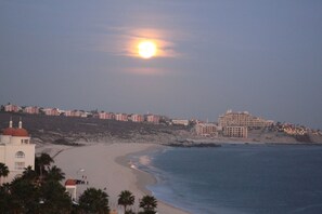 Beach - beautiful ocean side 2 bdrm at Villa del Arco (cabo san lucas)