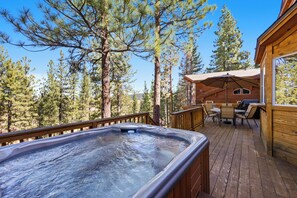 Terrace/patio - Exquisite Dog Friendly Northstar Home on Shuttle Route w/ Private Hot Tub & HOA Amenity Access! (Truckee)