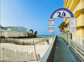 Beach nearby - Pickleball Paradise by the Beach – Walk to Fun, Dine & Play All Day! Sleeps 10 (Panama City Beach)