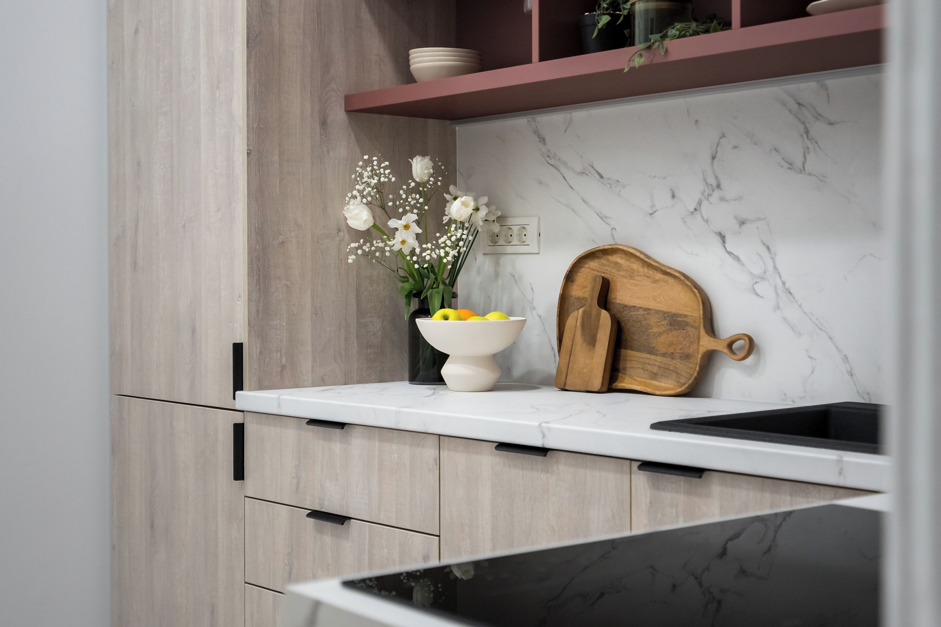 Deluxe Apartment, 3 Bedrooms, Balcony, City View | Private kitchen