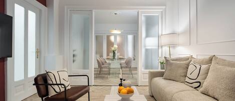 Deluxe Apartment, 3 Bedrooms, Balcony, City View | Living room | 43-inch Smart TV with digital channels, Netflix, streaming services